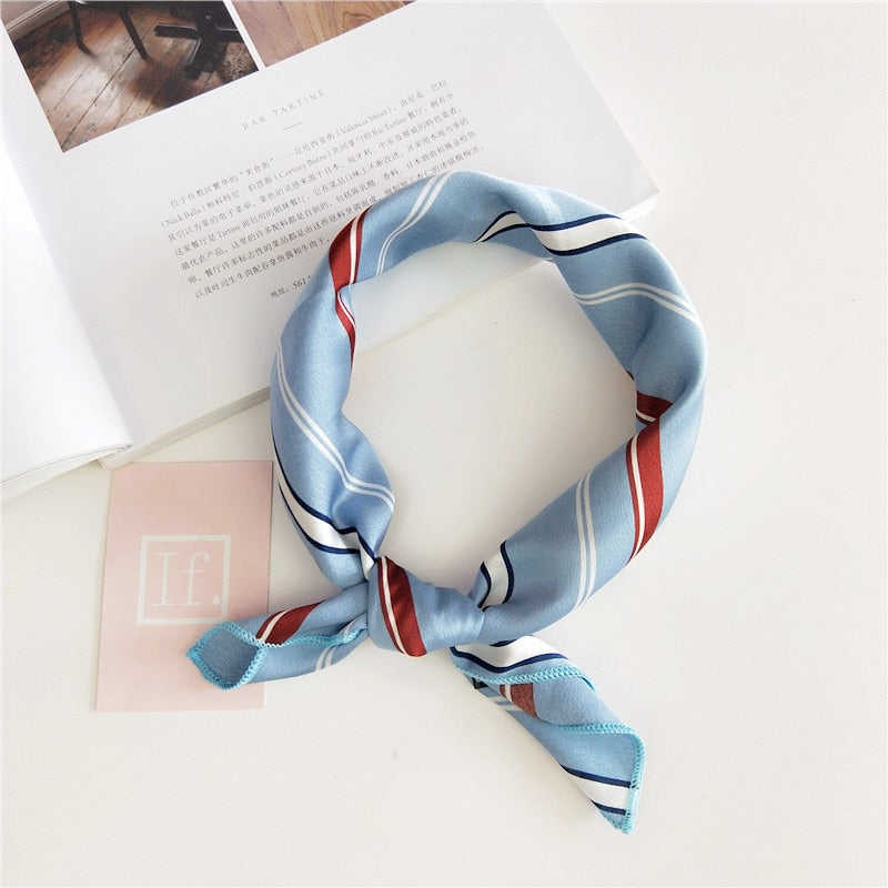 Foulard en soie "Balade au Trocadéro"