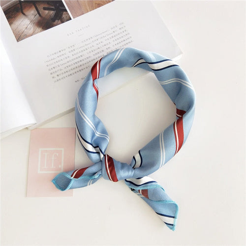 Foulard en soie "Balade au Trocadéro"