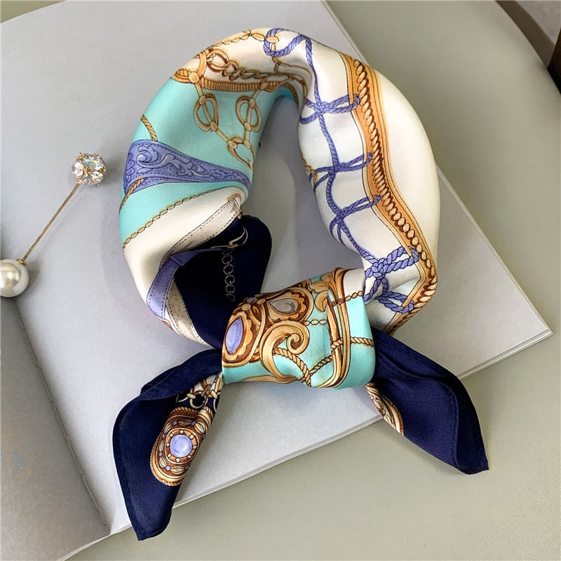 Foulard en soie "Murmure d’Or"
